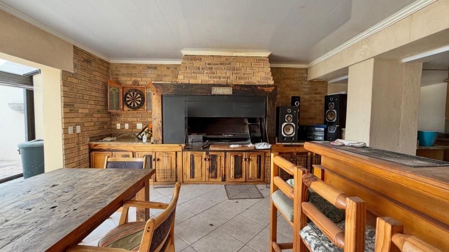 3 Bedroom Property for Sale in Mountainside Western Cape
